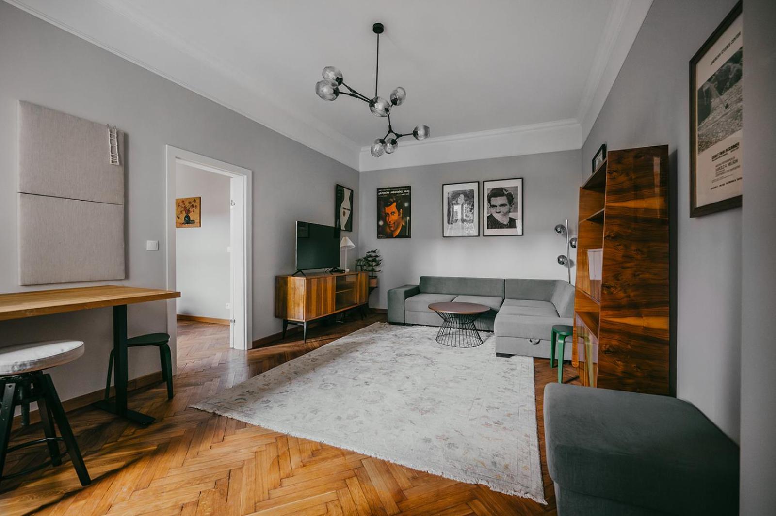 Antique Old Town Apartamento *