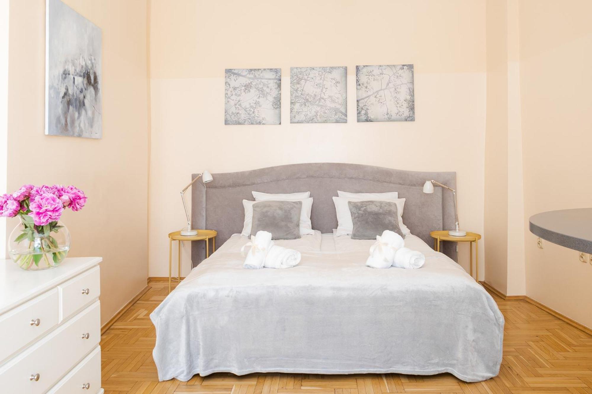 Apartments Roman Apartment