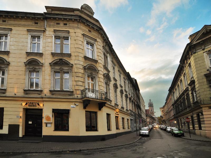 Spatz Aparthotel 3*
