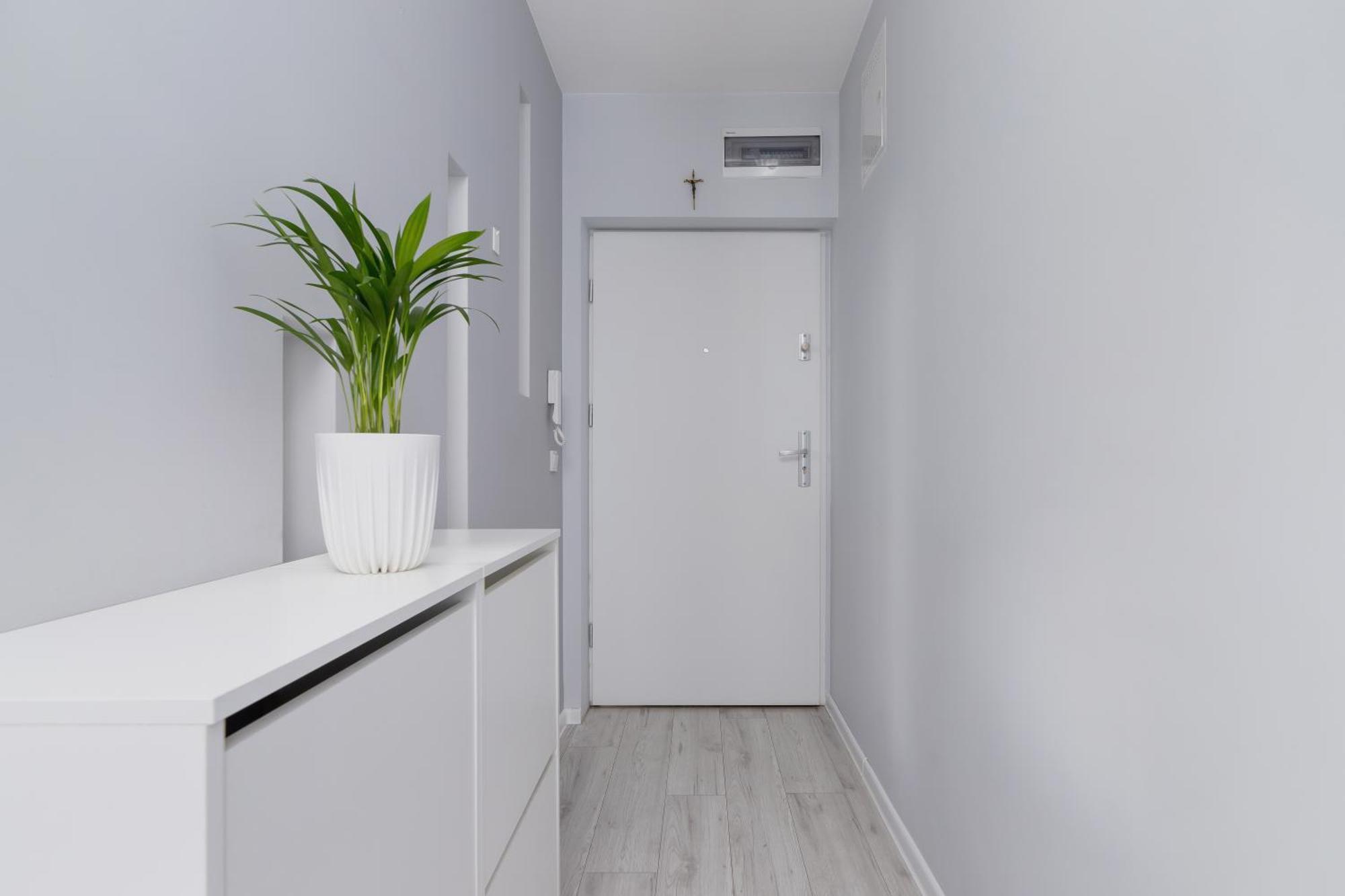 Apartment One Bedroom With A Balcony - Dietla 109 Street