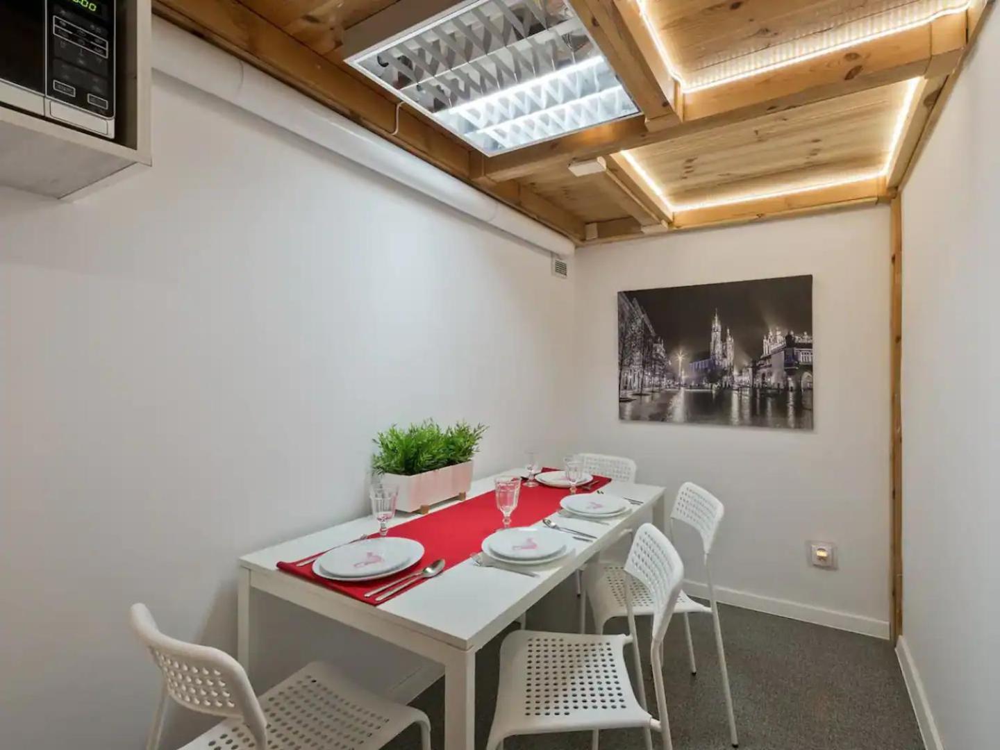 2-bedroom - 51 Dietla Street Apartment