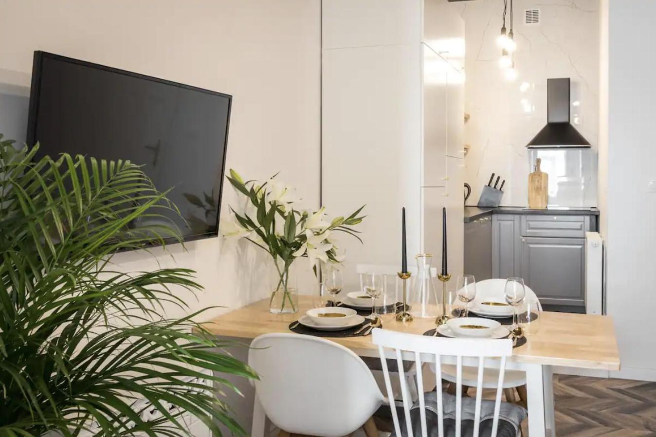 Jozefa 20 Street 2 Bedroom Apartment Krakow