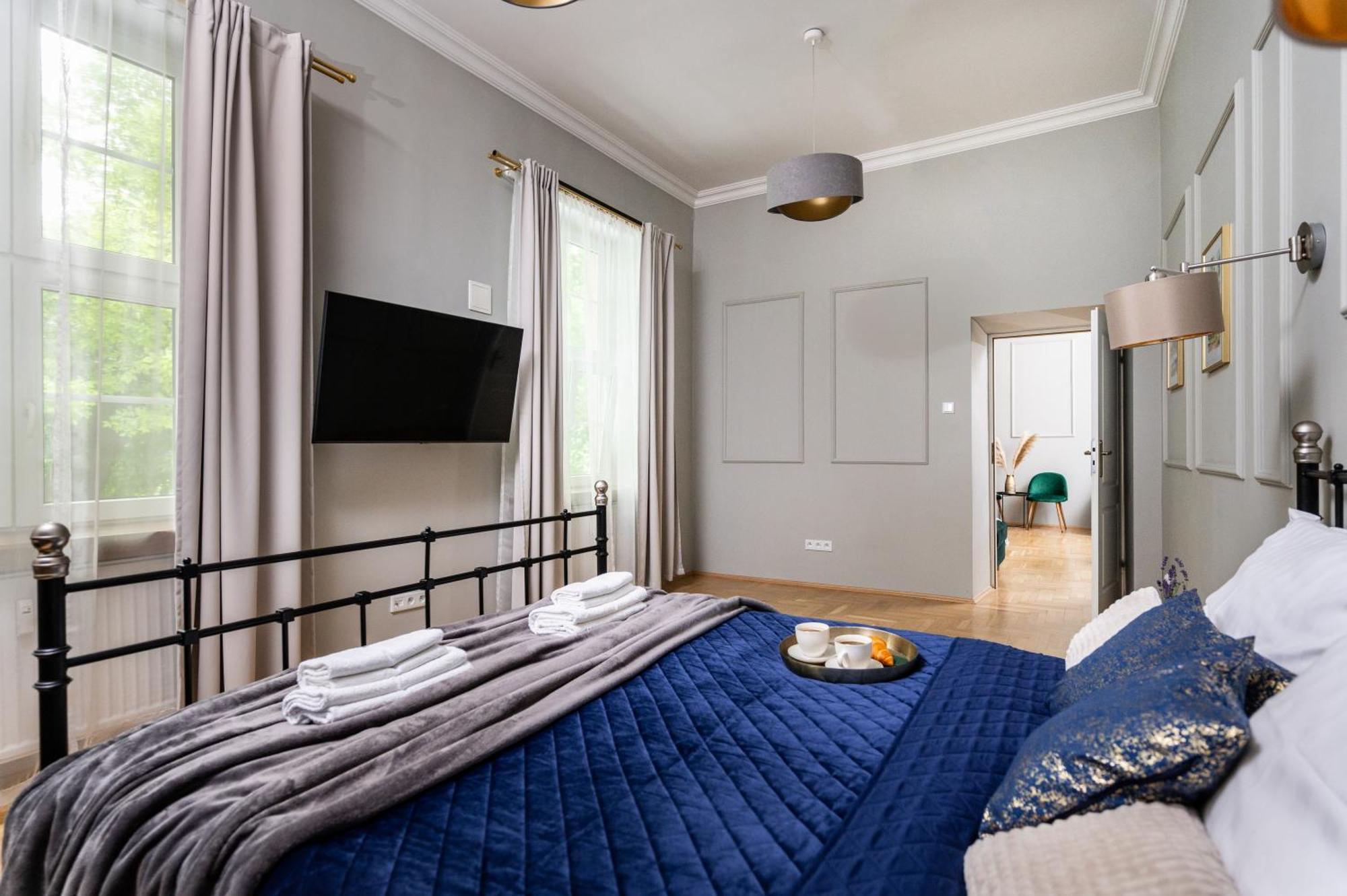 Old Town Luxury - Rynek Szewska Apartment Krakow