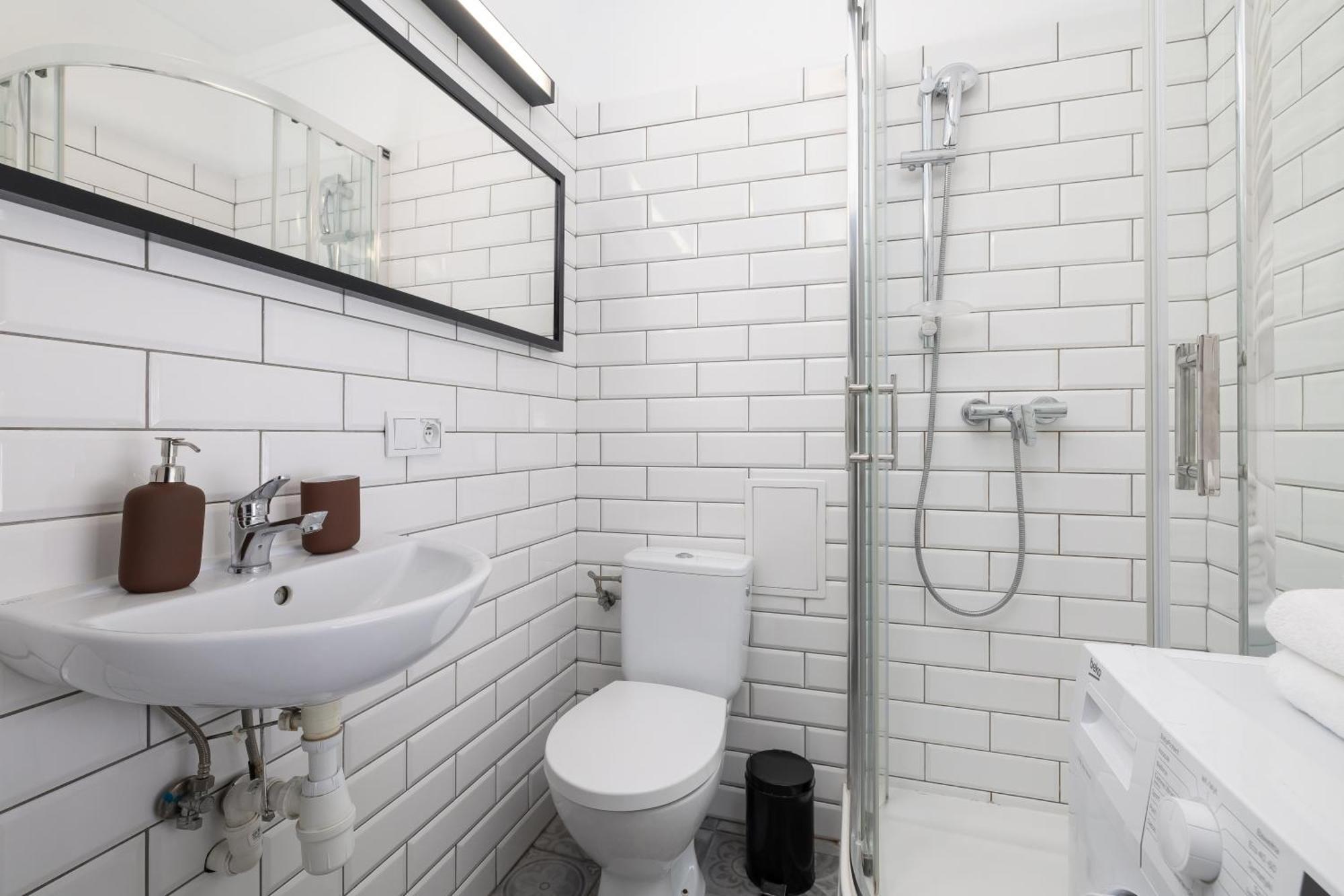 Apartment 2-bedroom With Balcony - Dluga 65 Street *