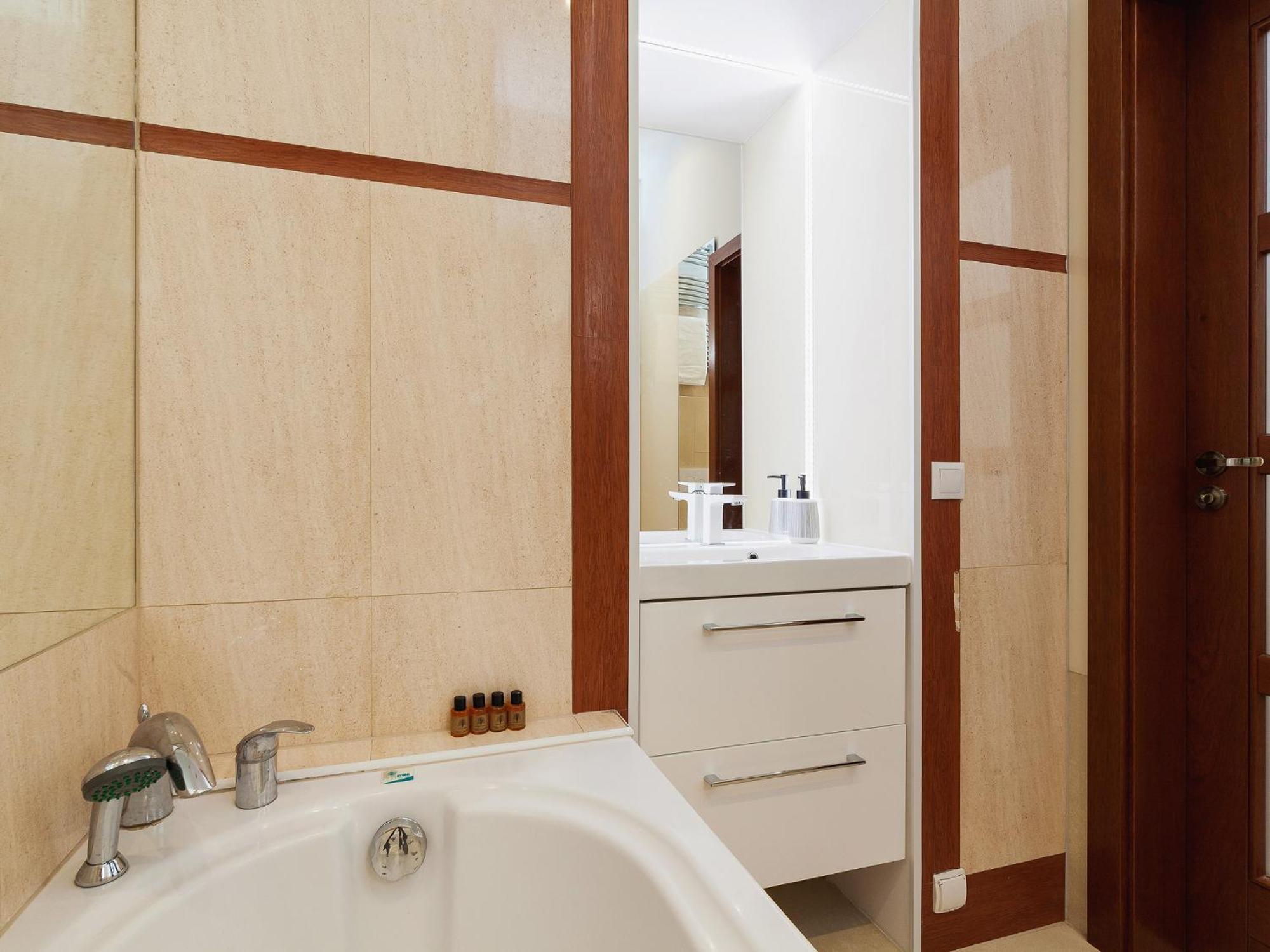Main Square - Private Parking - Sw Krzyza 16 Apartament *