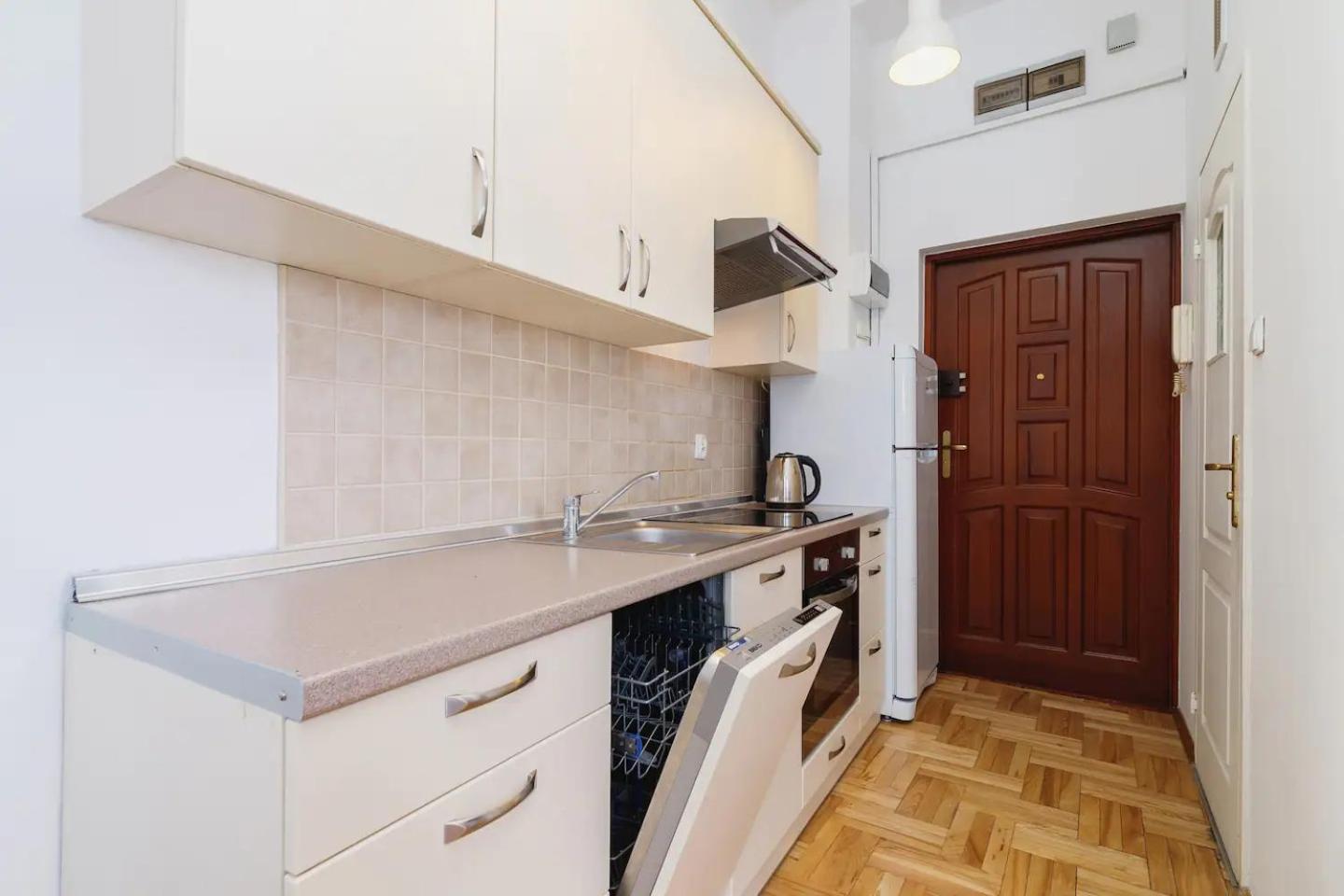 Private Parking - Old Town - Sw Krzyza 16 Street * Krakau