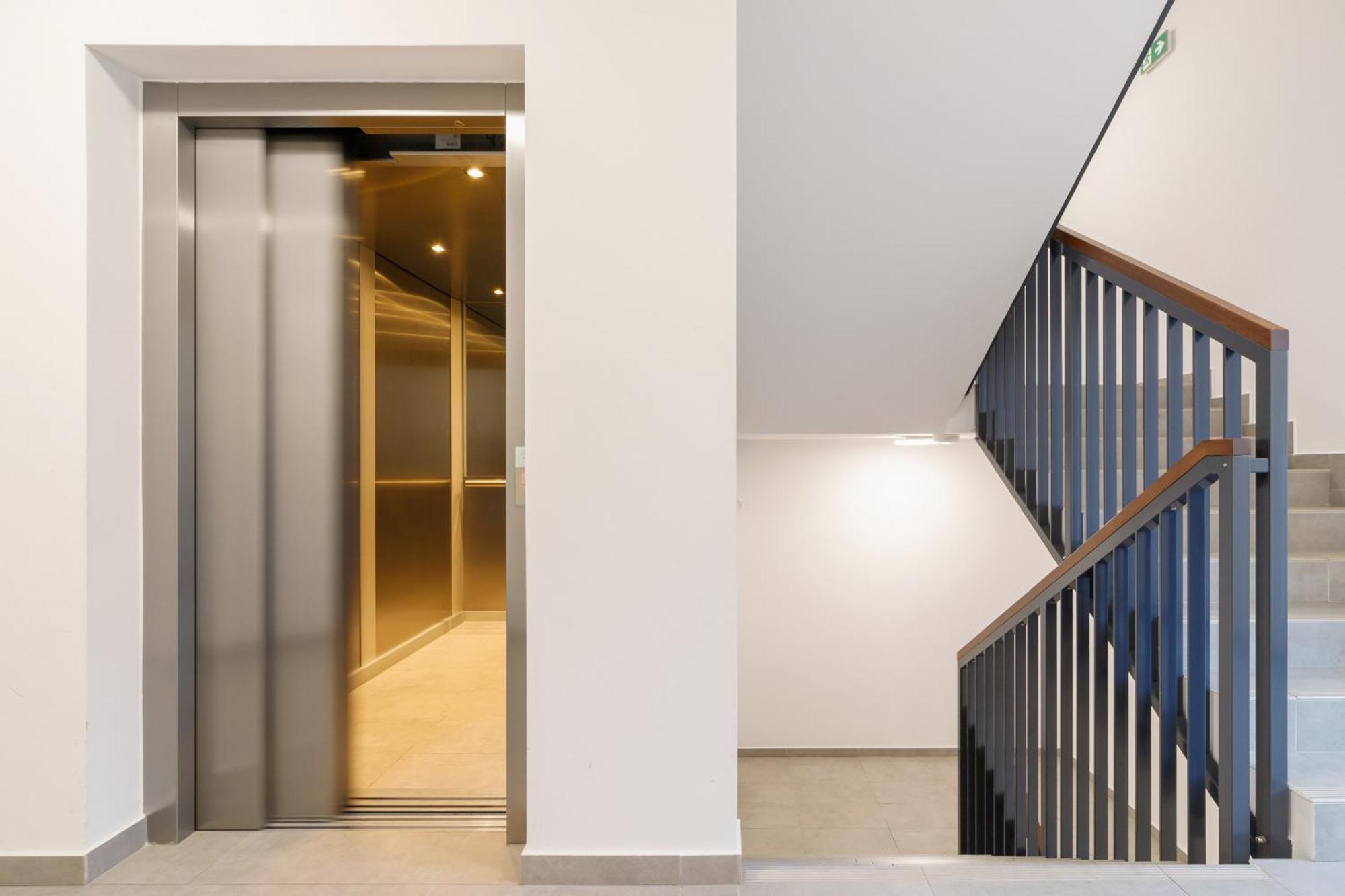 Apartment Podgorze Golden Oriole Cracow By Renters Prestige *