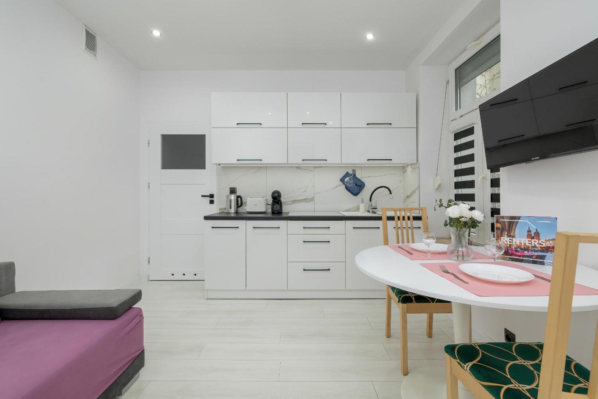 Apartment By Renters *