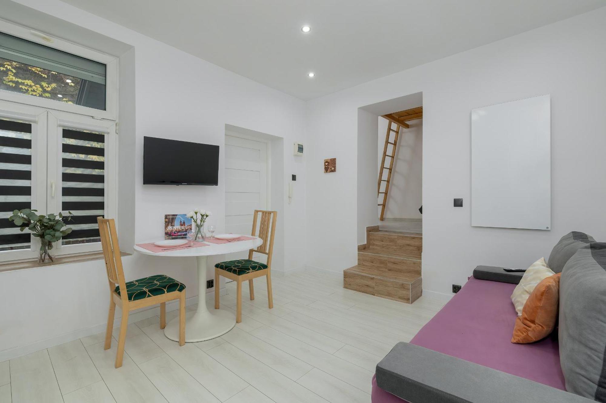 By Renters Apartment Krakow
