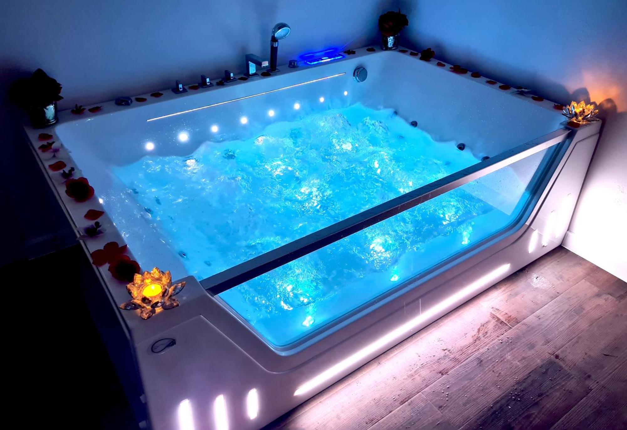 Appartement Jacuzzi Near The Royal Castle *