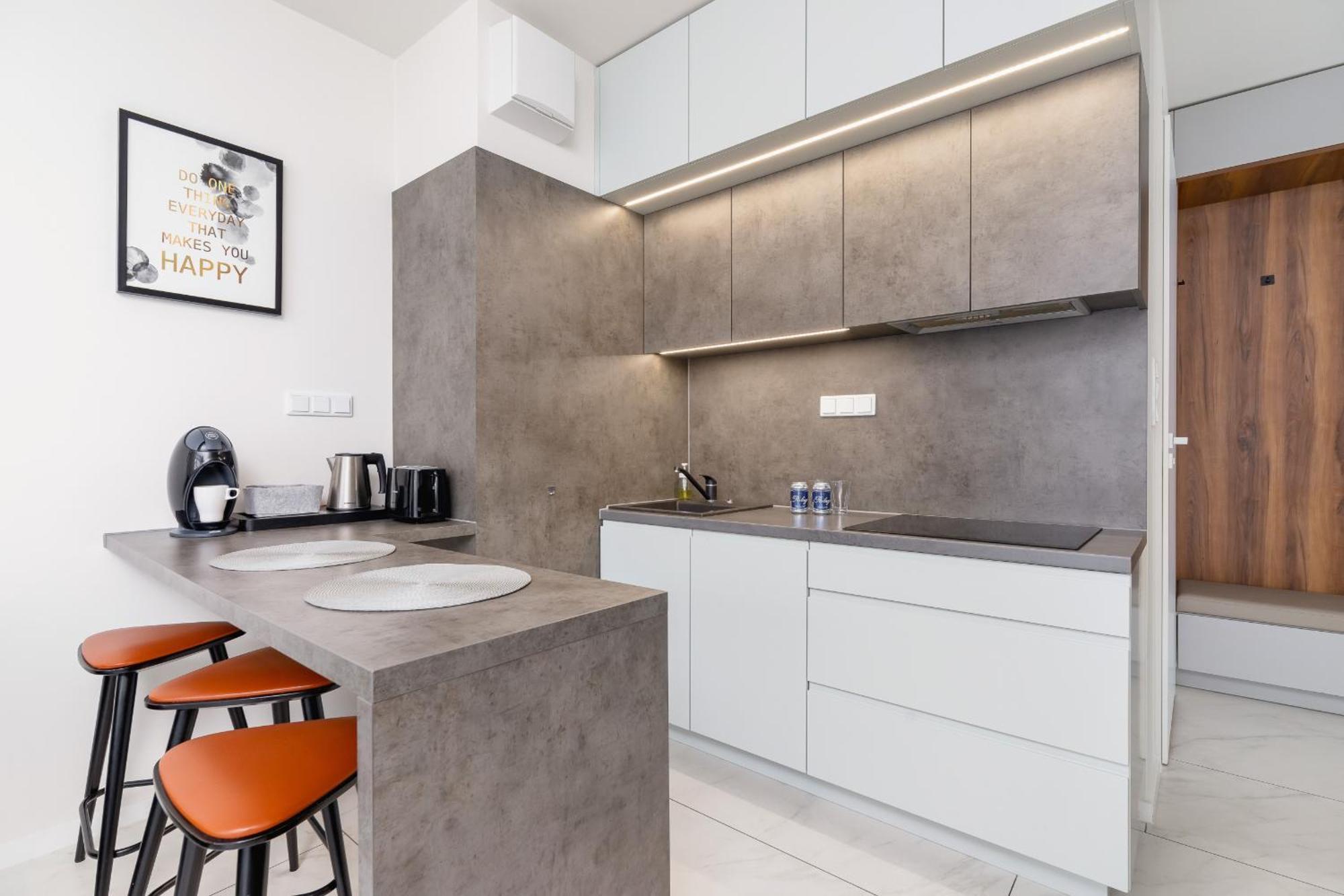Modern Old Town Cracow By Renters Apartment Krakow