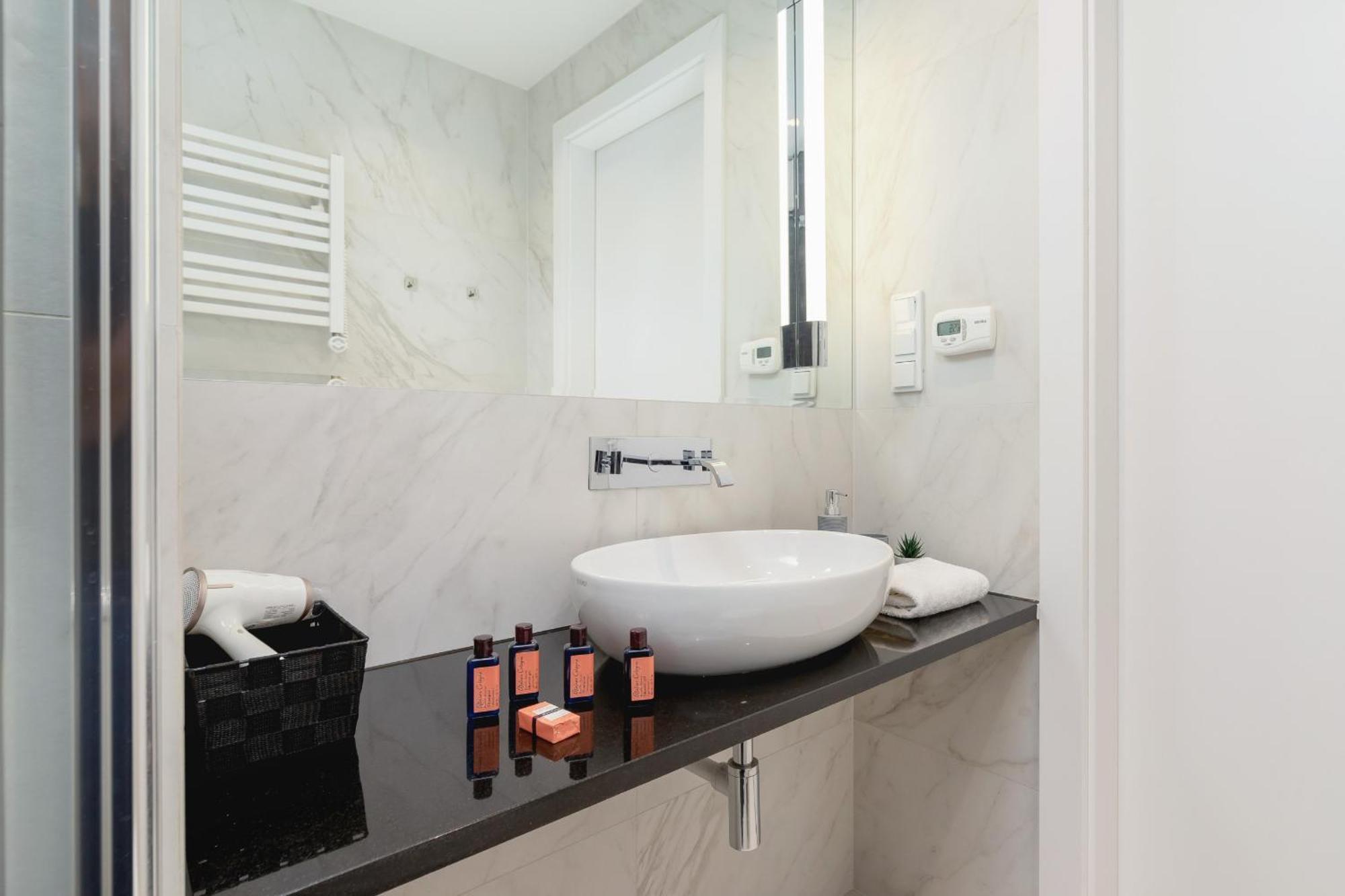 Apartment Modern Old Town Cracow By Renters