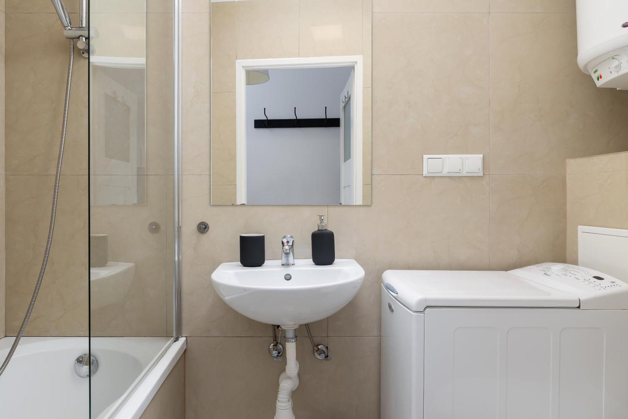 Apartamento 1-bedroom - Dluga 65 *