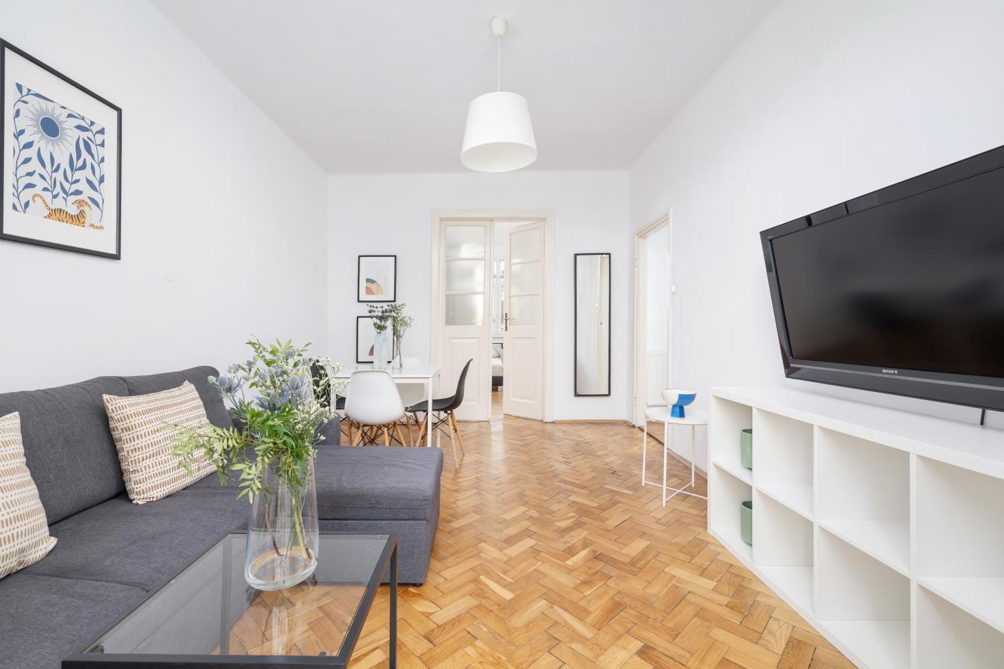 Apartment 1-bedroom With Balcony - Dluga 65