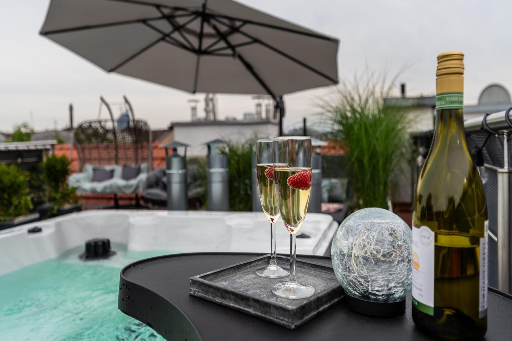 Rooftop Wawel View With Jacuzzi L Luxury Apartment *