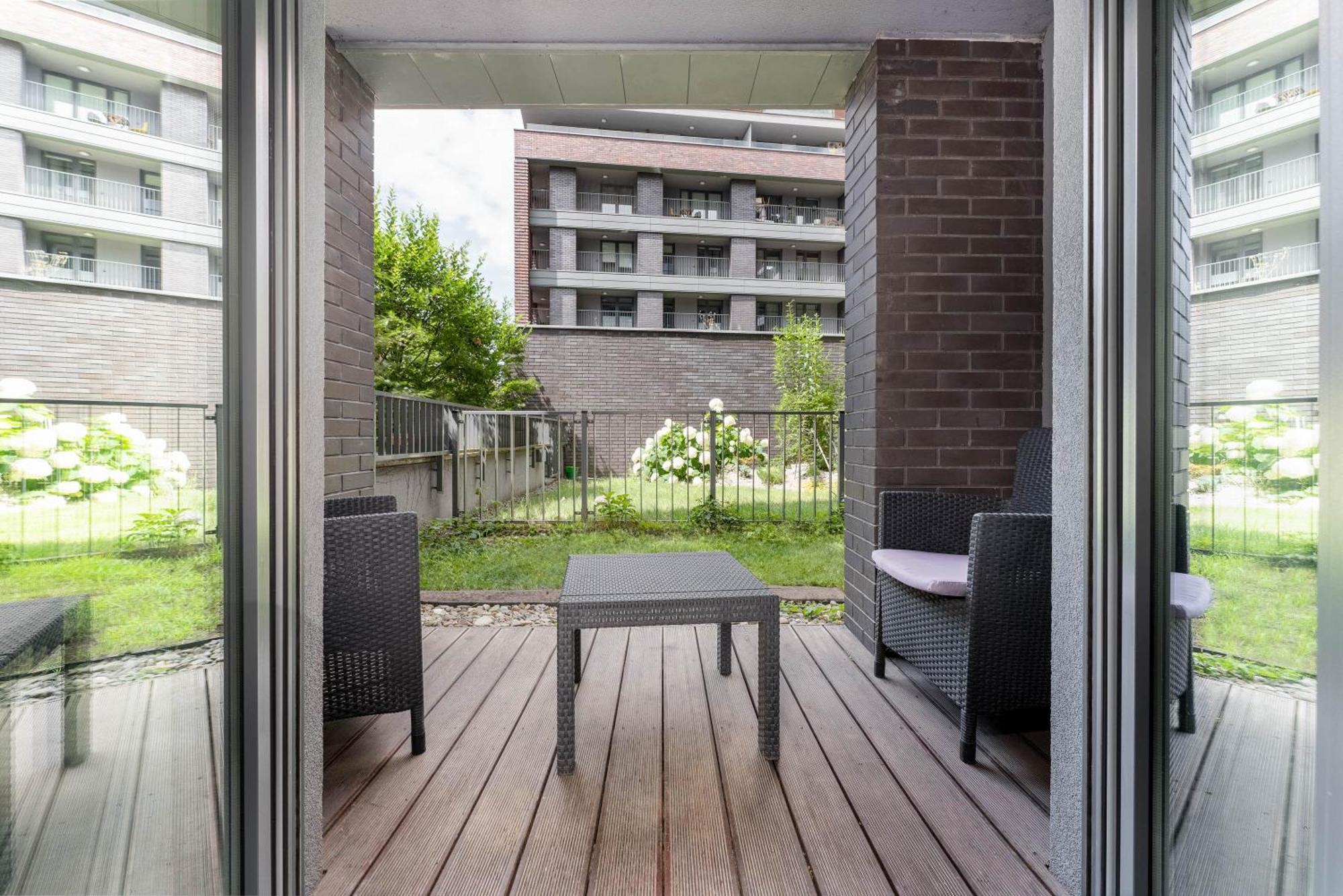 Nadwislanska 11 With Garden Apartment Krakow