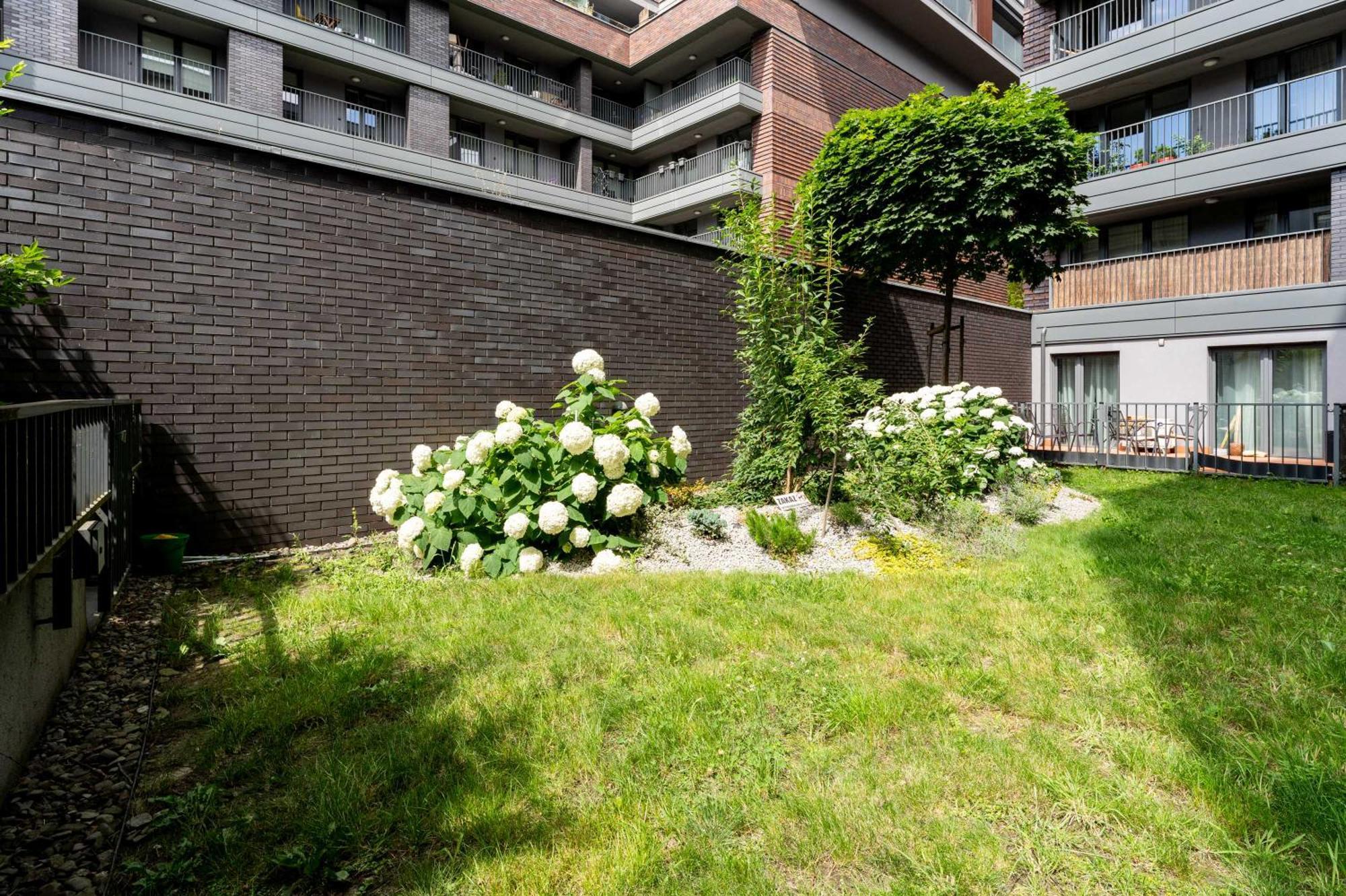 Nadwislanska 11 With Garden Apartment Krakow