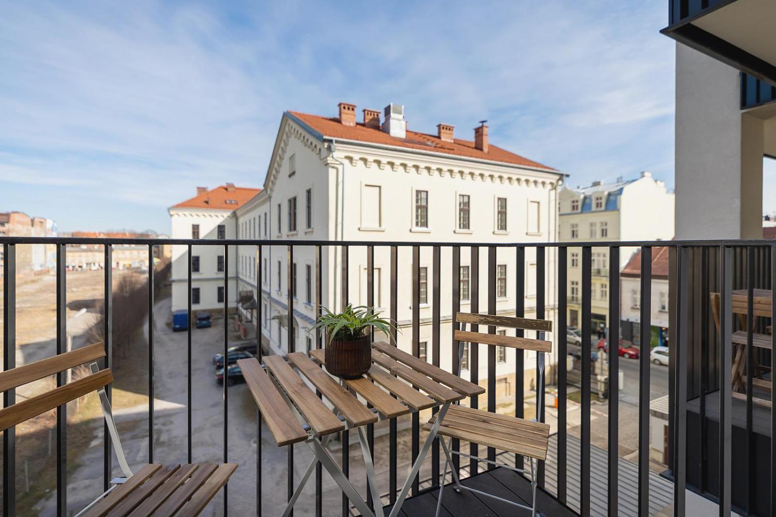 Cozy With A Balcony - Rajska 3 Street
