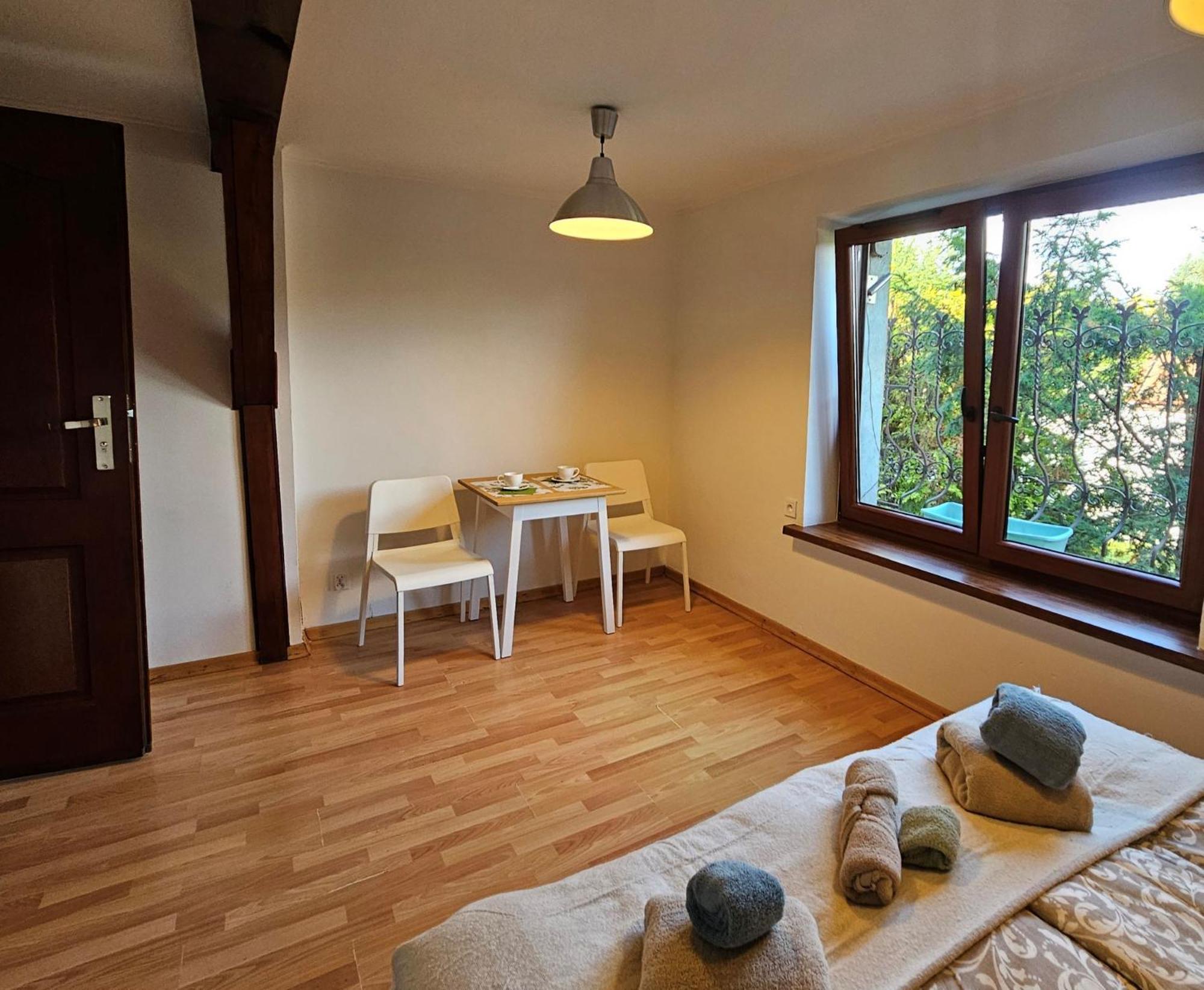 Park Apartment *