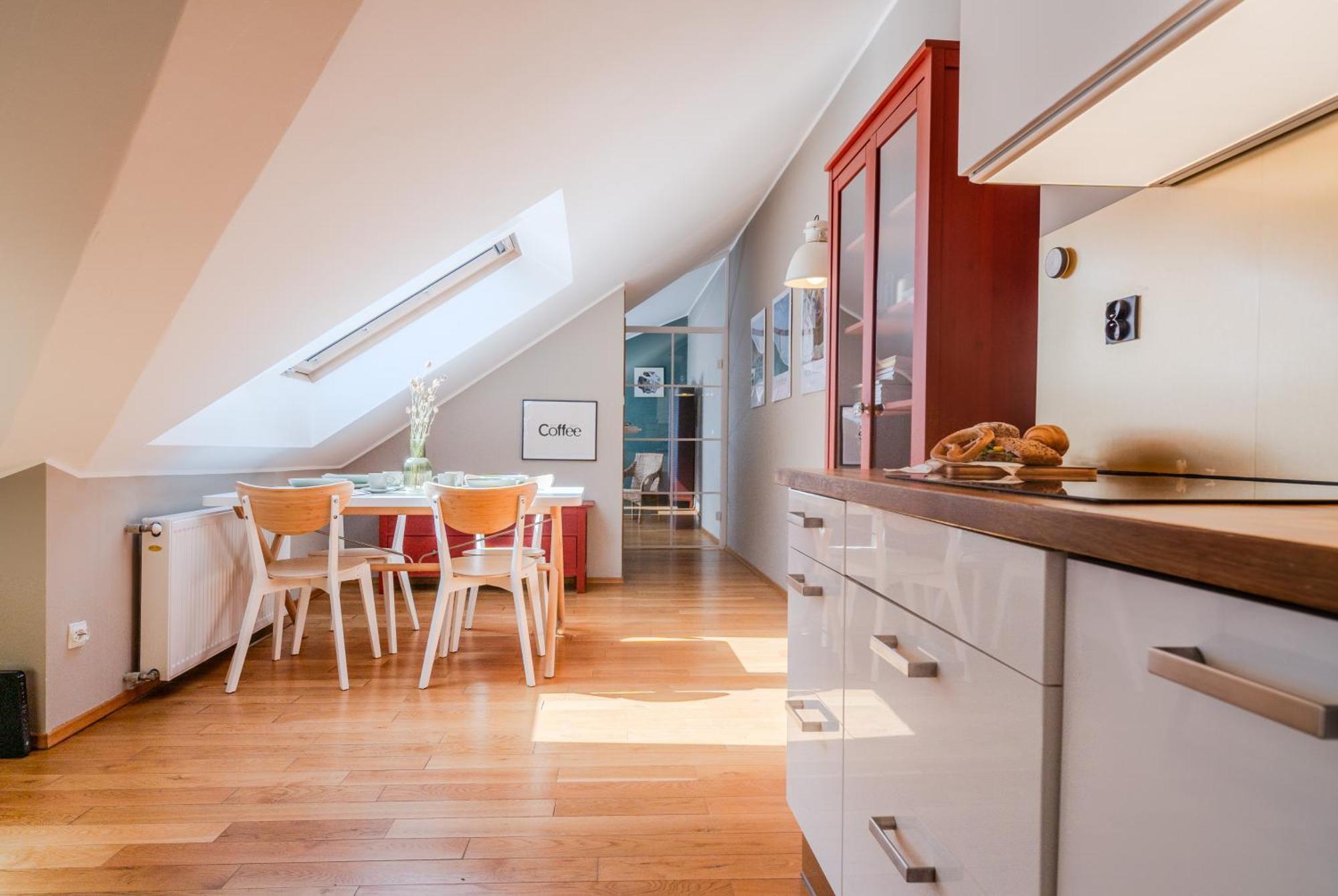 Castle View - Spacious - By Rentujemy Apartament