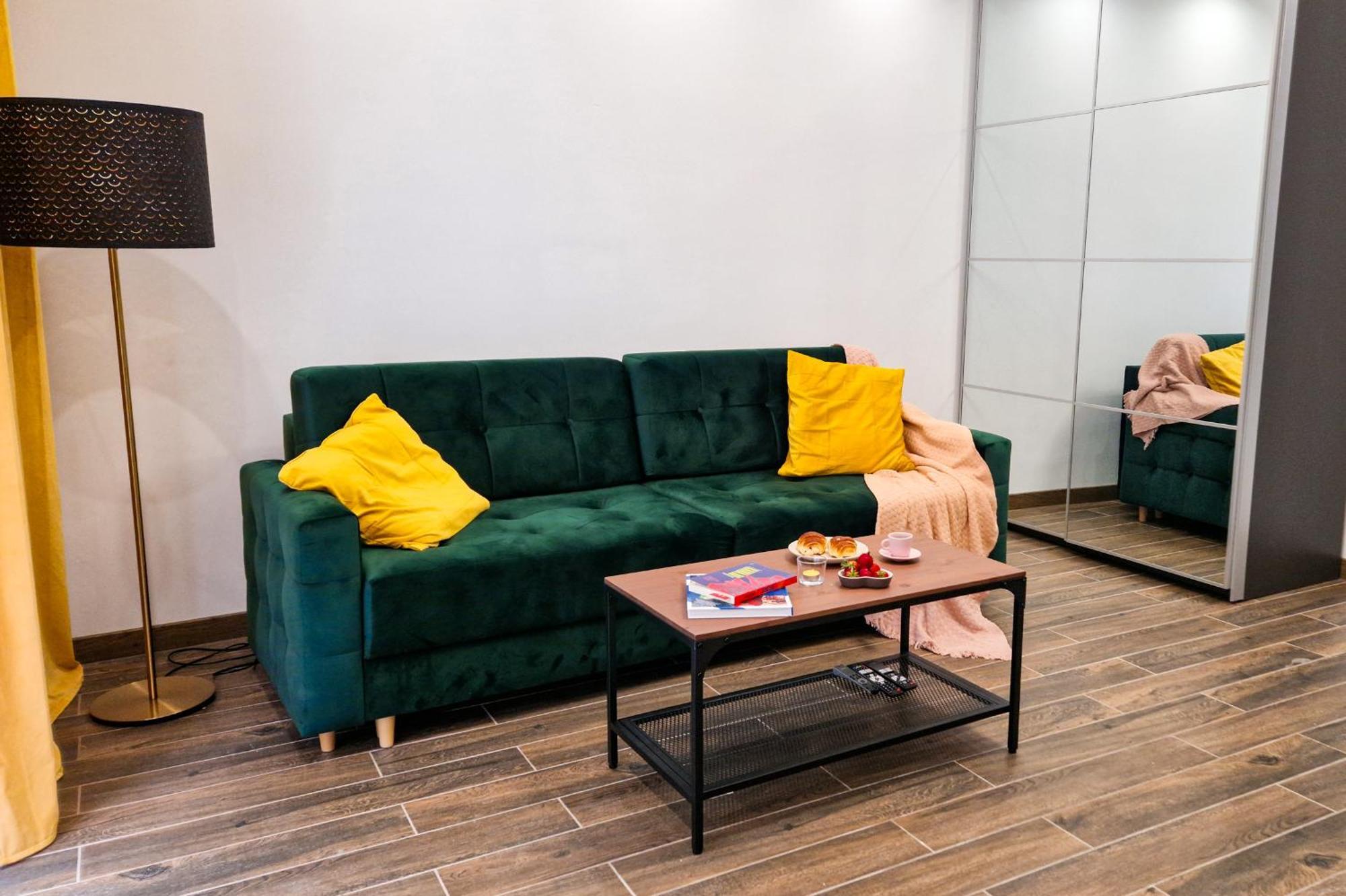 Stylowy Dom Z Ogrodem I Prywatnym Parkingiem Apartamento