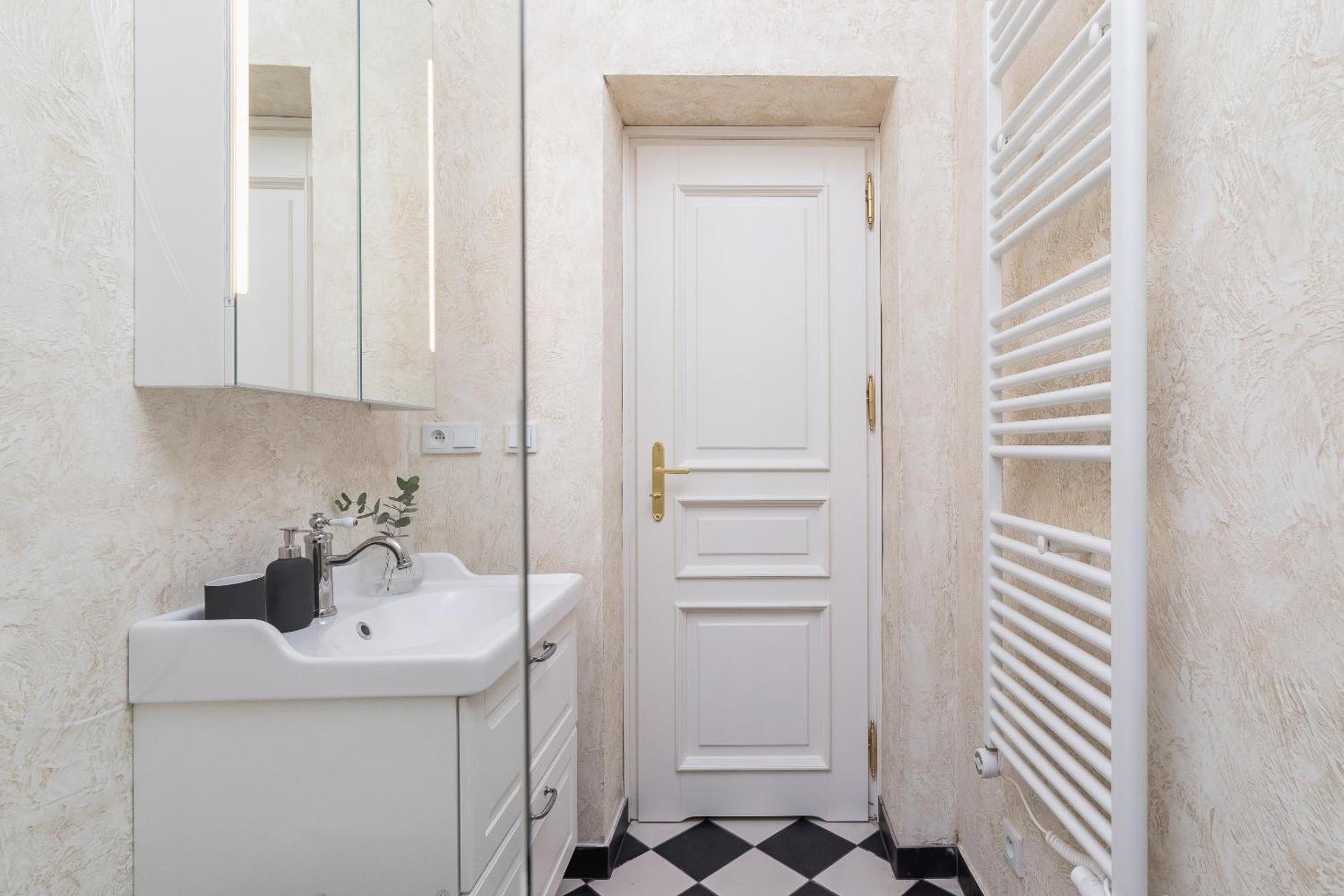 Apartment 3-bedroom - Rejtana 10 *