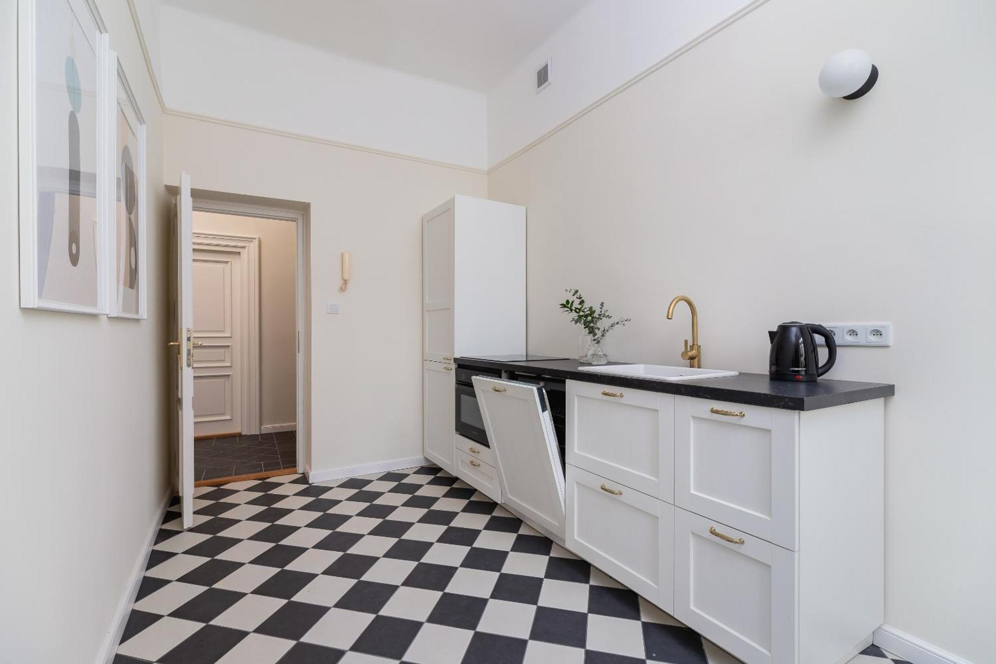 Apartment 3-bedroom - Rejtana 10 *