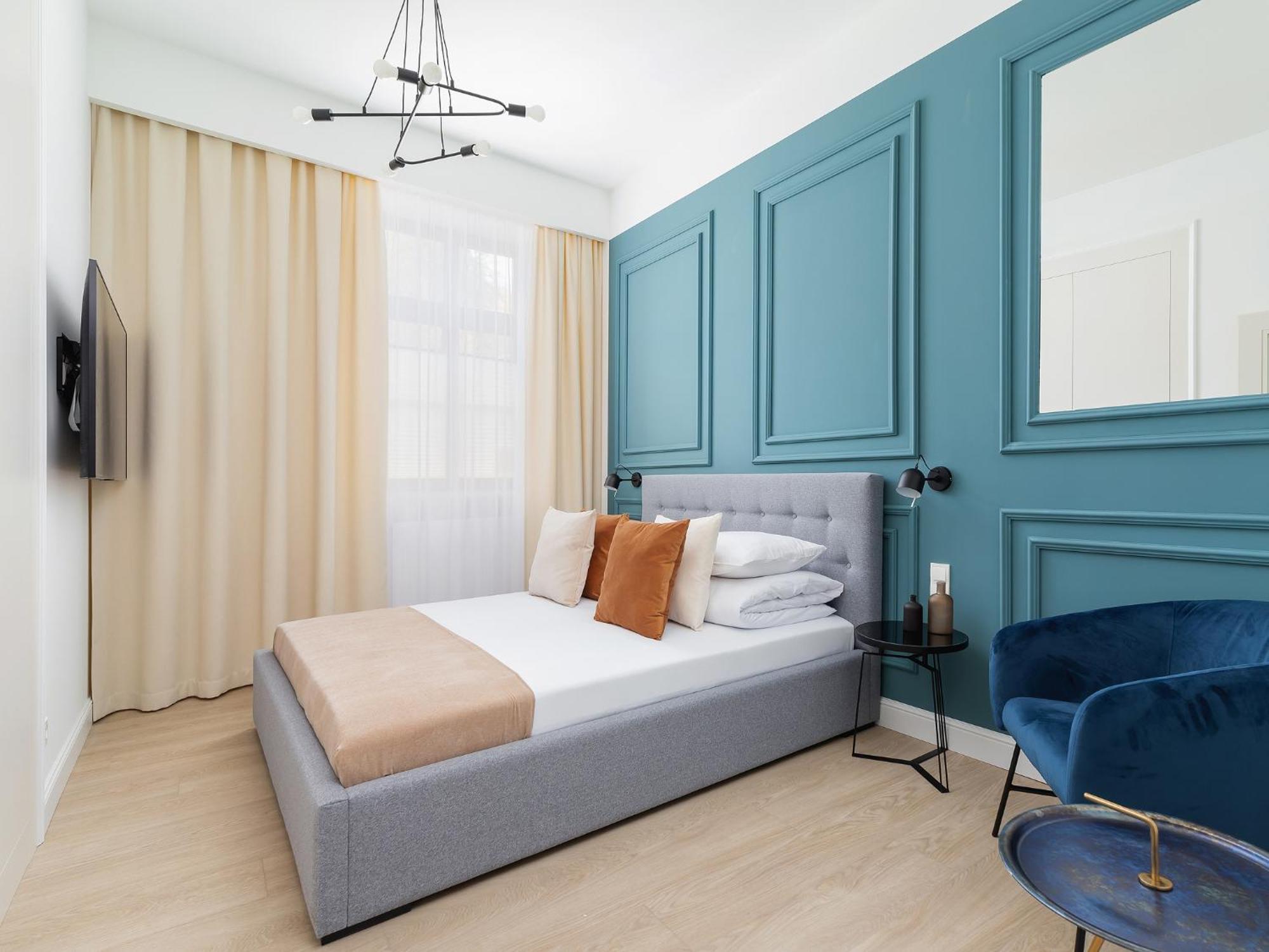 4 Bedroom - Main Square Apartment *