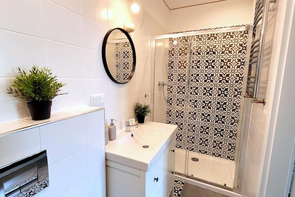 Apartament Wild & Huge Comfy 5 Min To Main Square *
