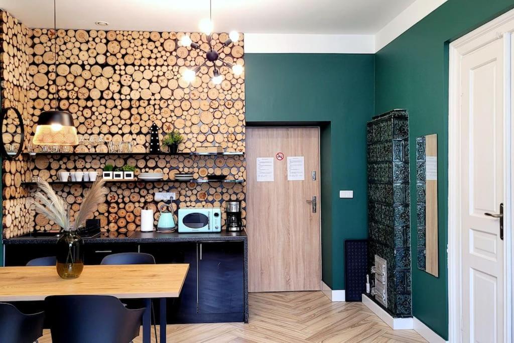 Wild & Huge Comfy 5 Min To Main Square Apartament *