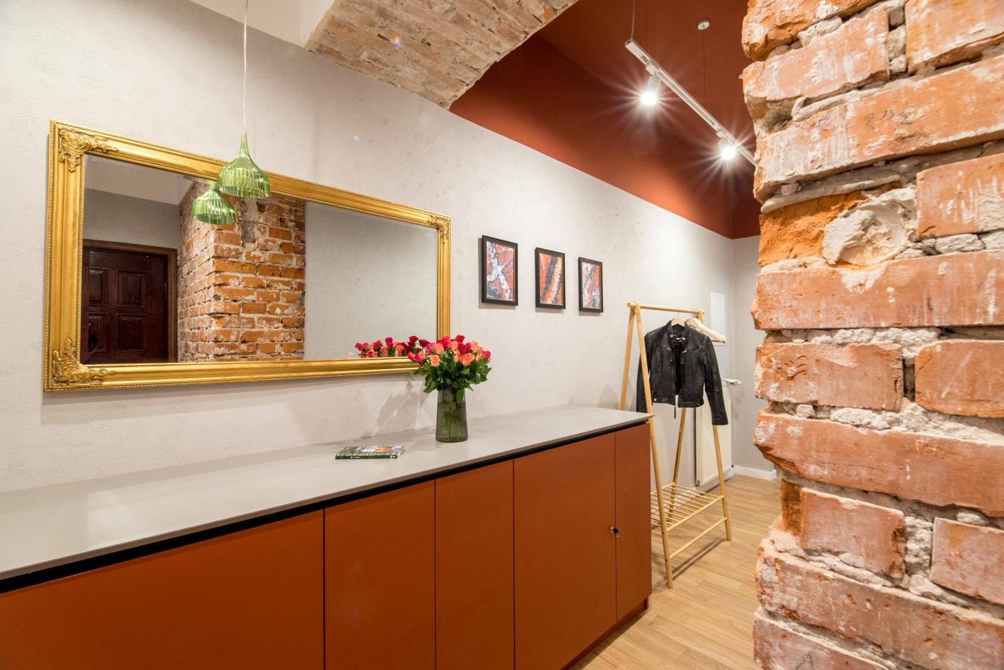 Appartement Quiet Luxury On Florianska Krakau