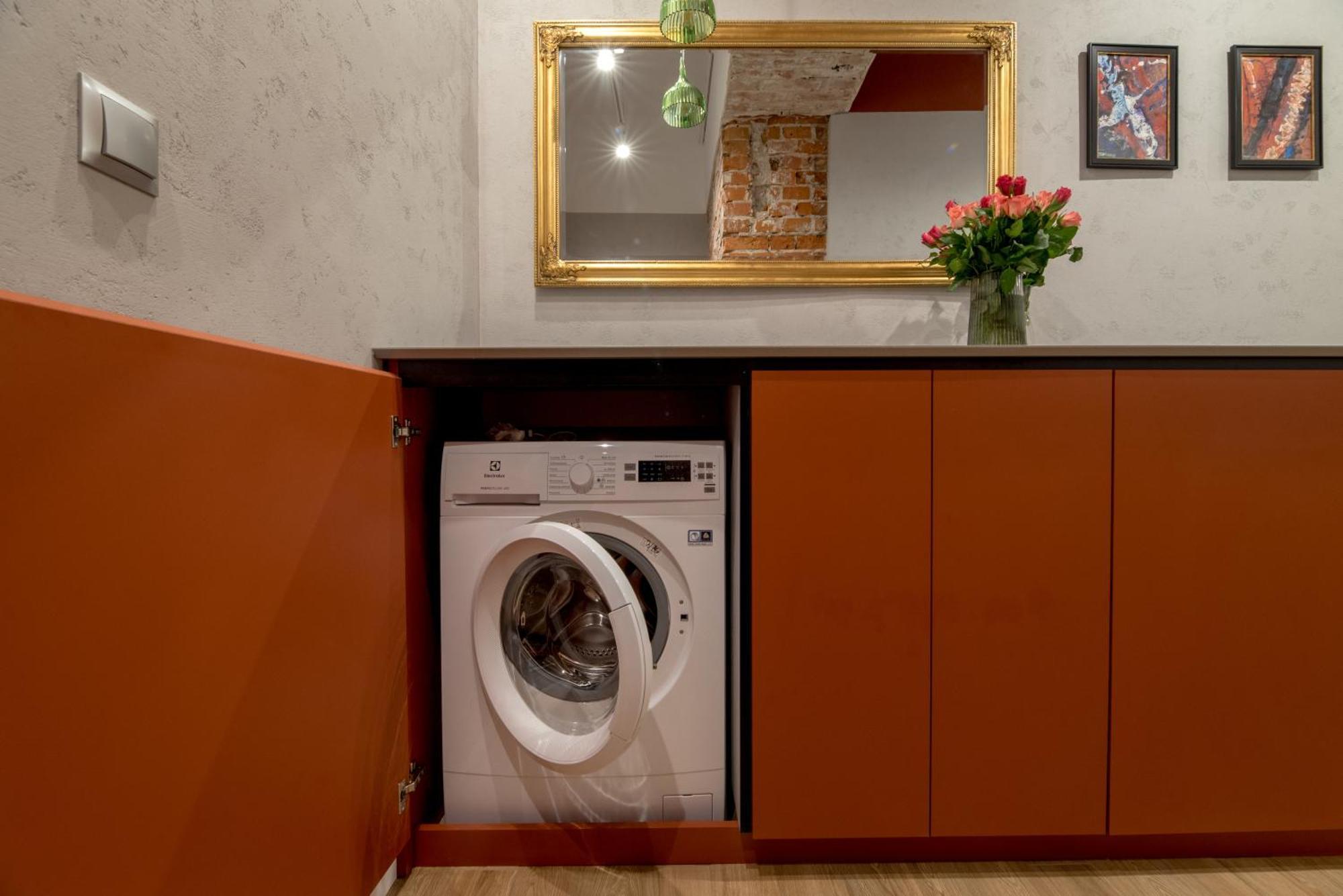 Quiet Luxury On Florianska Appartement
