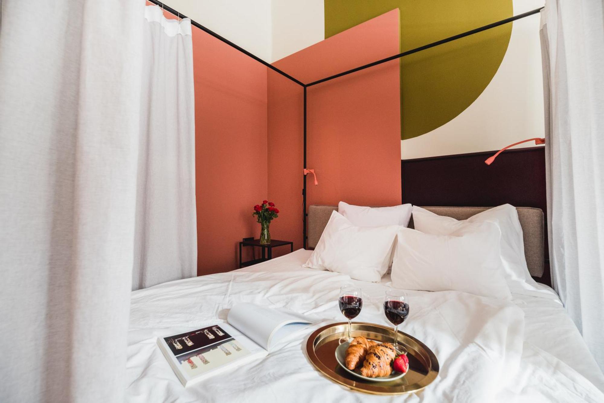 Quiet Luxury On Florianska * Krakau