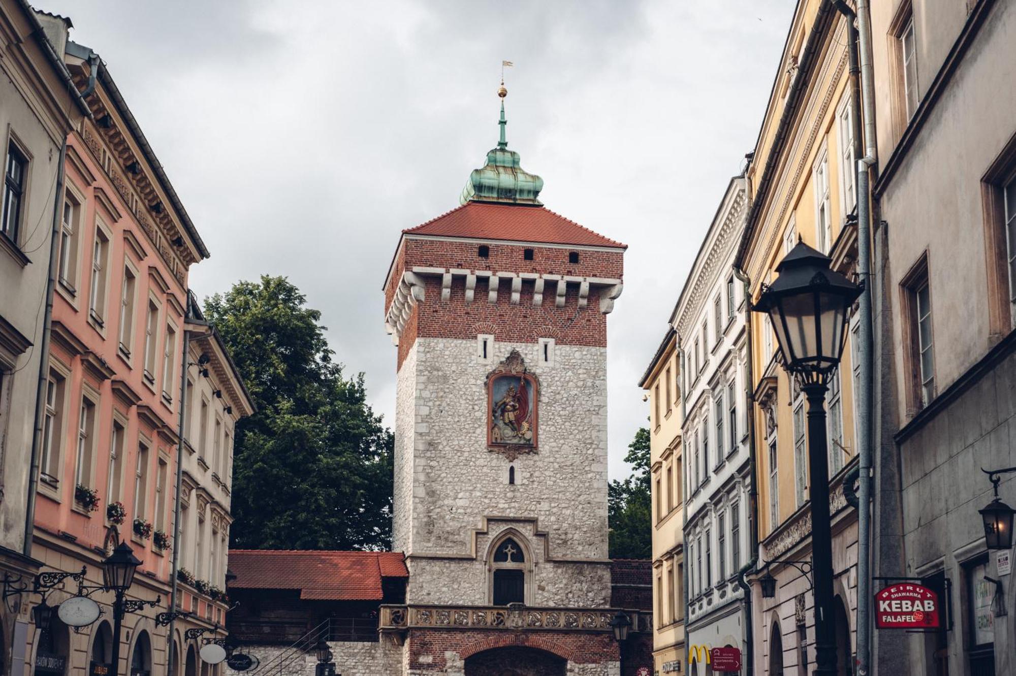 Apartment Quiet Luxury On Florianska Krakow
