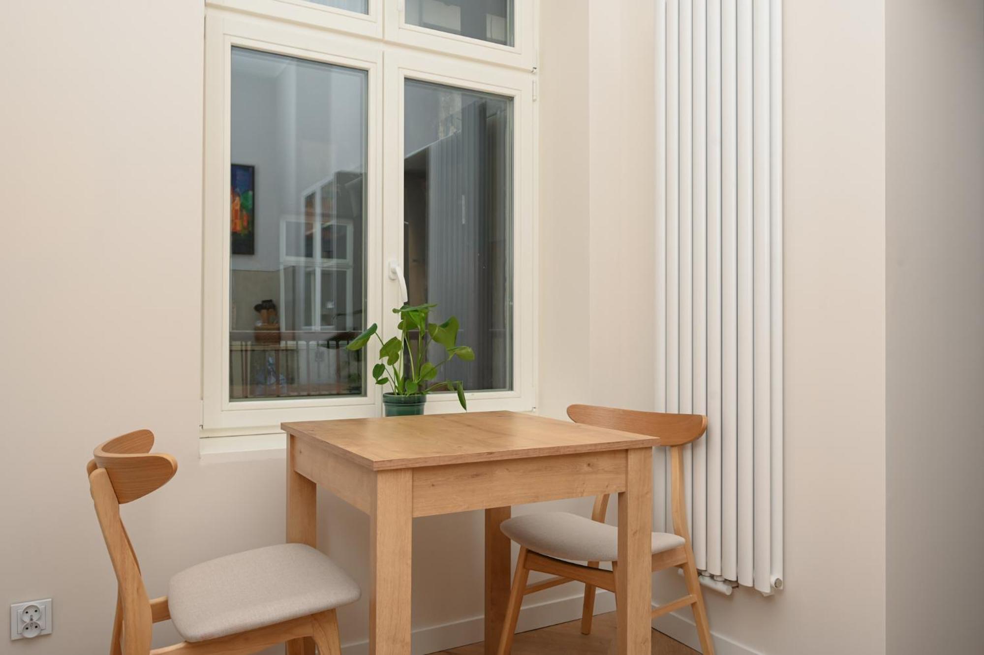 Rentplanet - Plac Matejki Apartamento Cracóvia