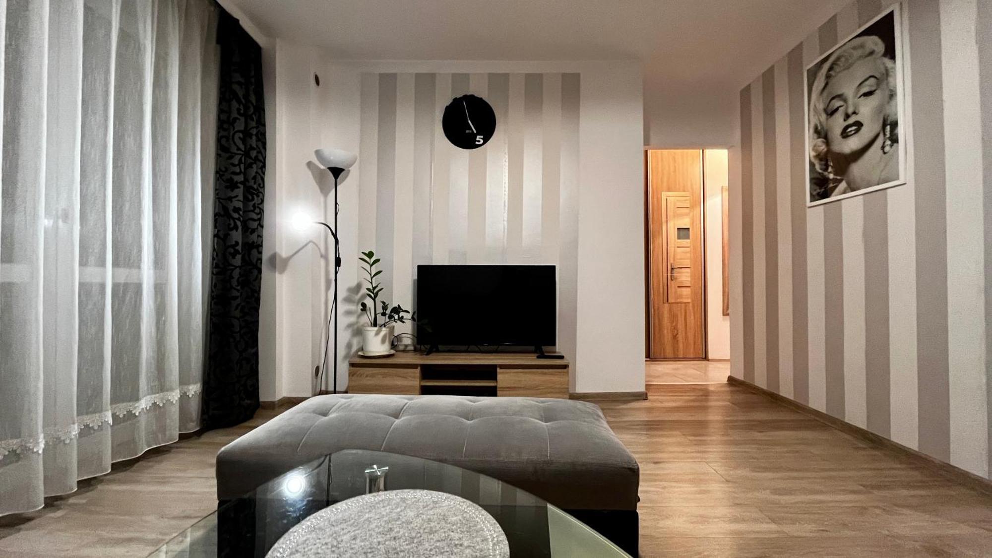 Two Apartment *