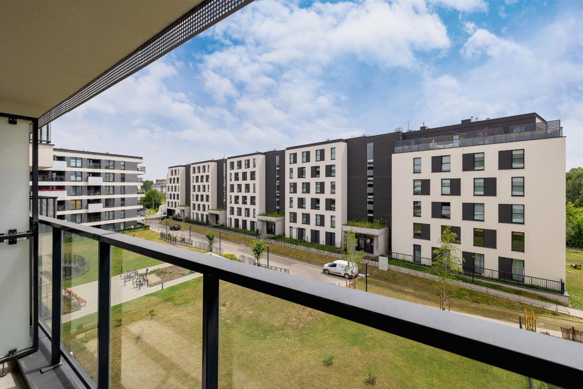 Apartment Nowoczesny Z Parkingiem Na Alei Pokoju W Krakowie By Renters *
