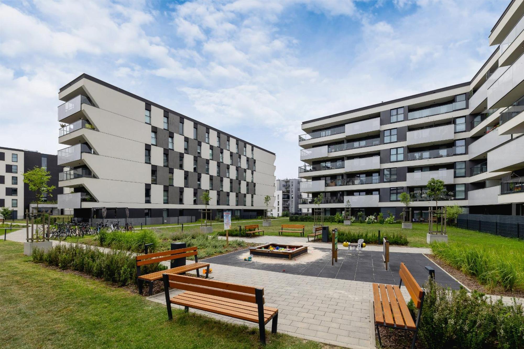 Apartment Nowoczesny Z Parkingiem Na Alei Pokoju W Krakowie By Renters