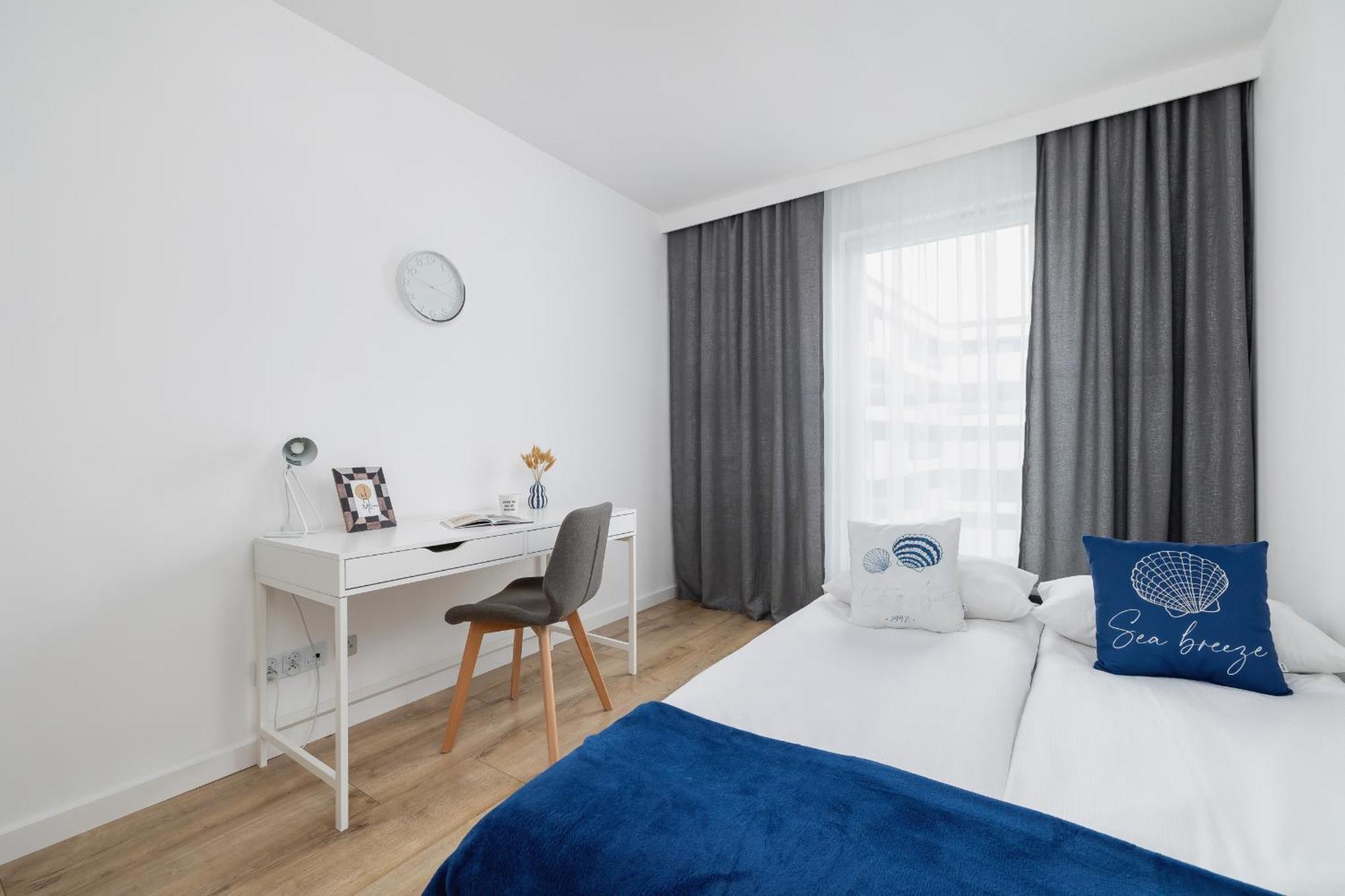 Apartment Nowoczesny Z Parkingiem Na Alei Pokoju W Krakowie By Renters