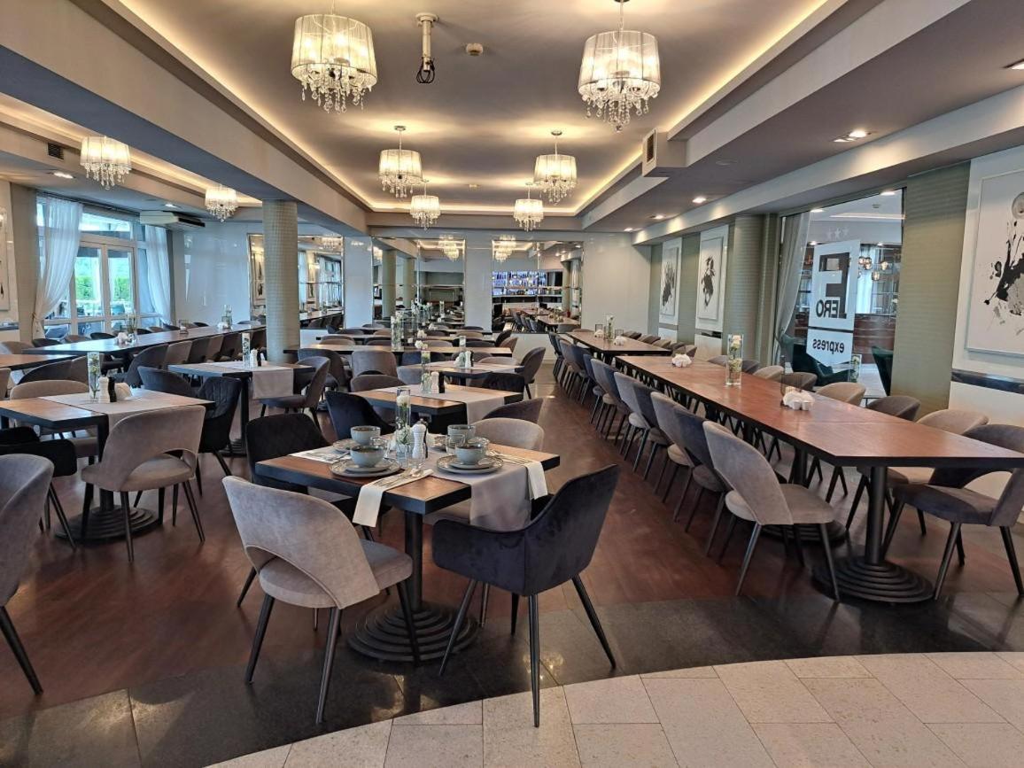 Fero Express Klimatyzowane Ac Hotel
