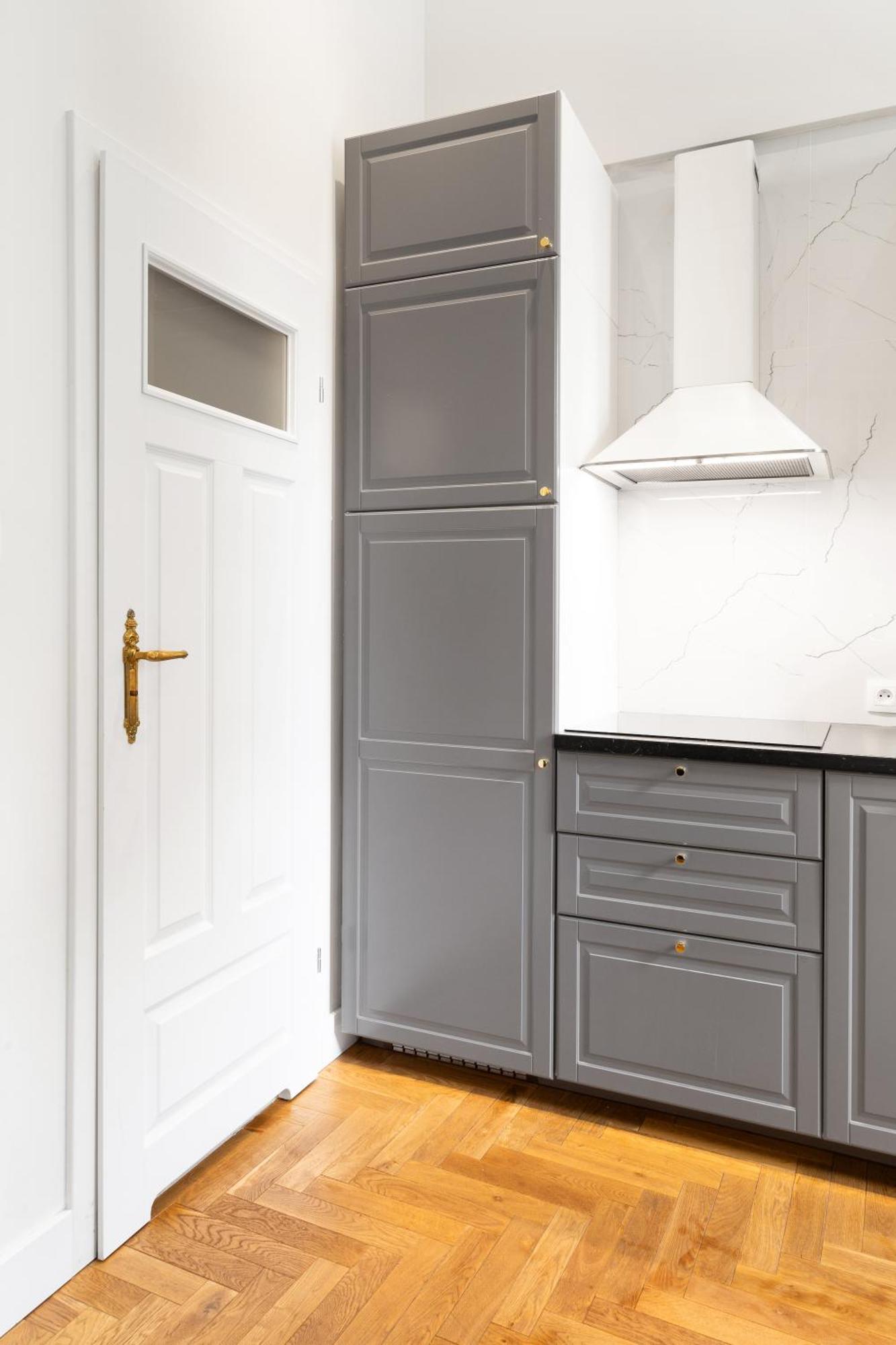 Househost Apartment: Lazarza Street *