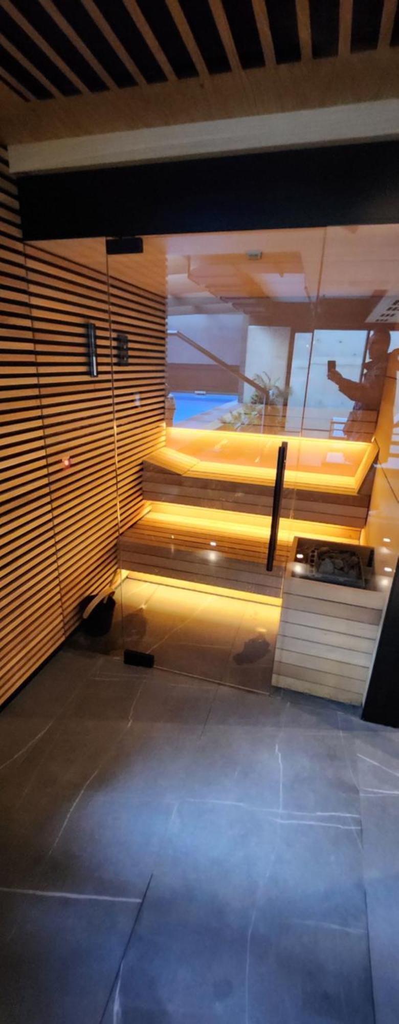 Apartamento Castle Loft Apartment,spa, Gym ,sauna & Swimming Pool Free Parking *