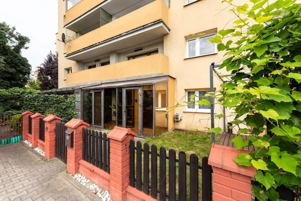 Paryski 4 90m2 2 Poziomy Ogrod Oranzeria
