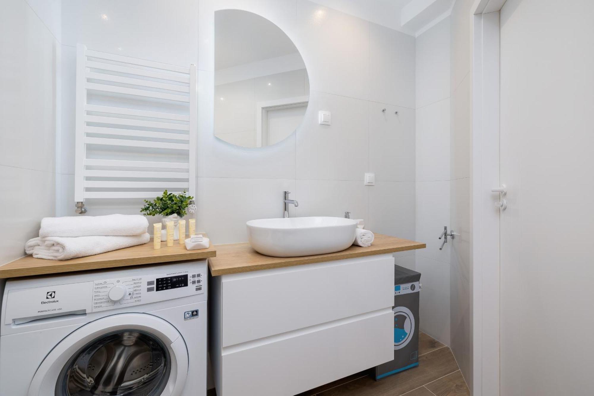 Apartment Rodzinny Z 2 Sypialniami & Klimatyzacja By Renters *