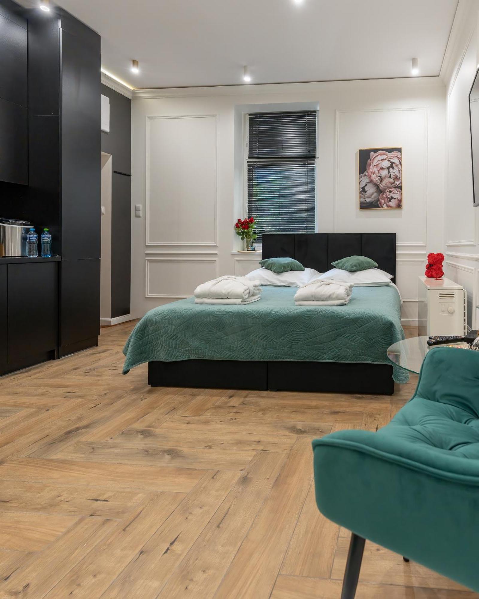 Apartament Shadow Prywatne Jacuzzi Zamoyskiego *
