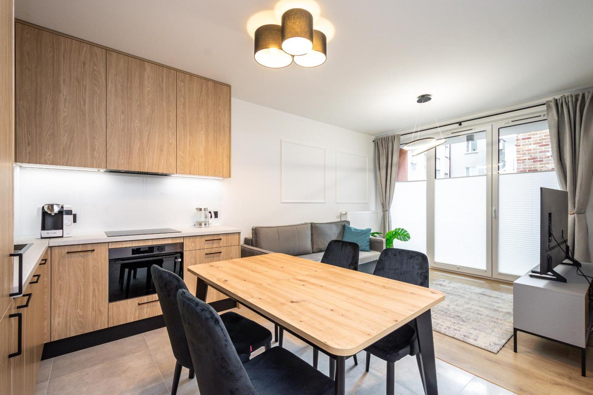 Apollo Prochowa 6 * Krakow