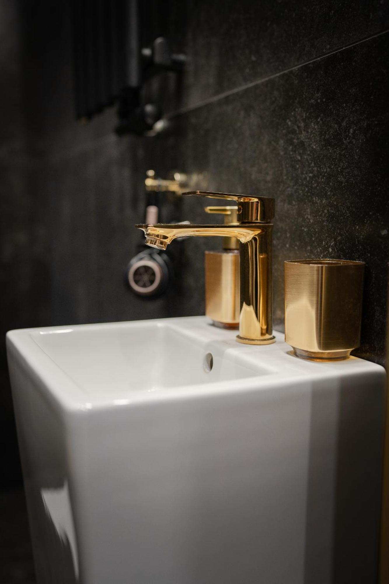 Shine Prywatne Jacuzzi Starowislna *