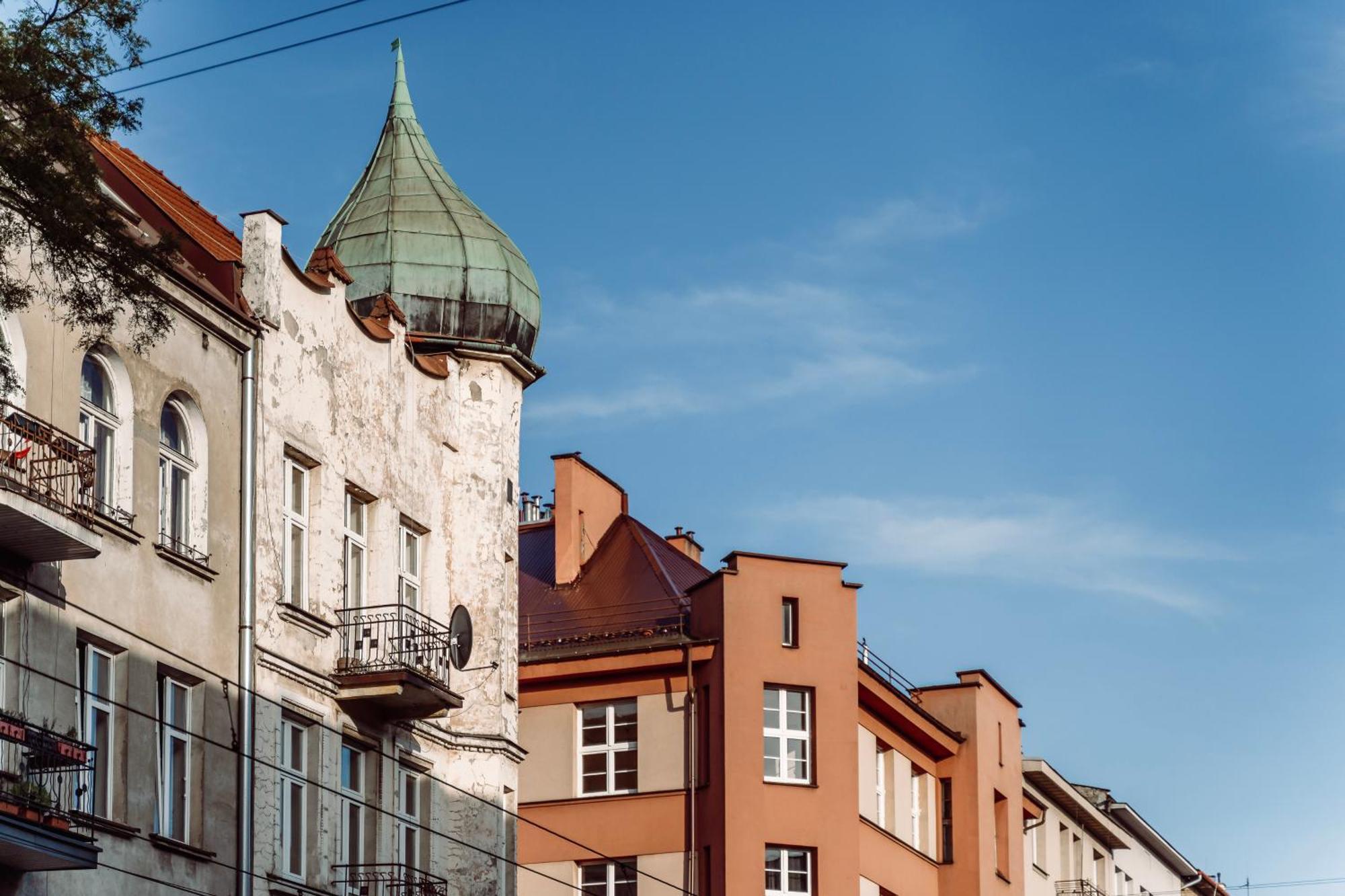 Rzeszowska 5 7 *