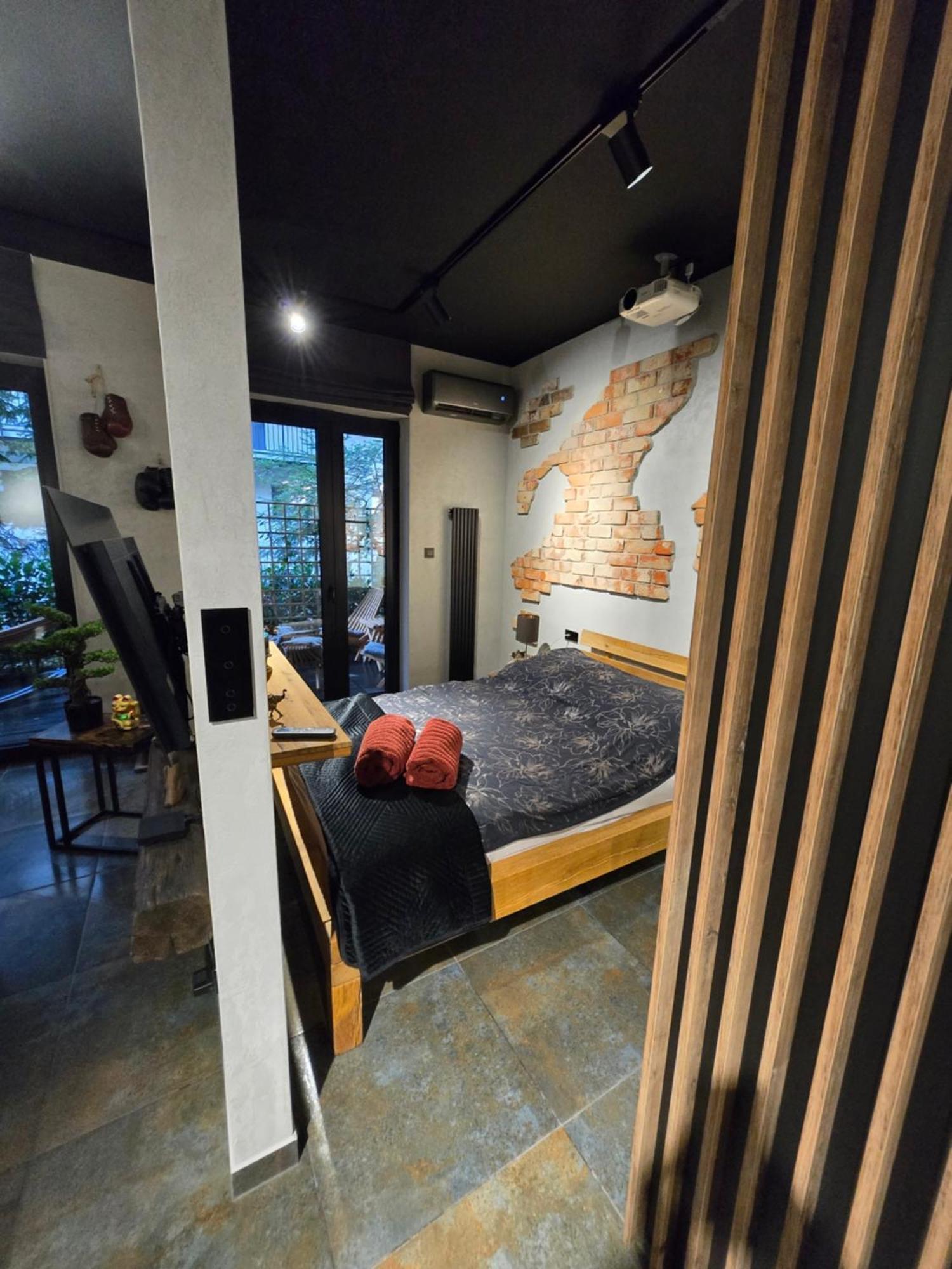 Luxury Vistula Old Town Apartments: Spa, Sauna & Pool Retreat Krakow