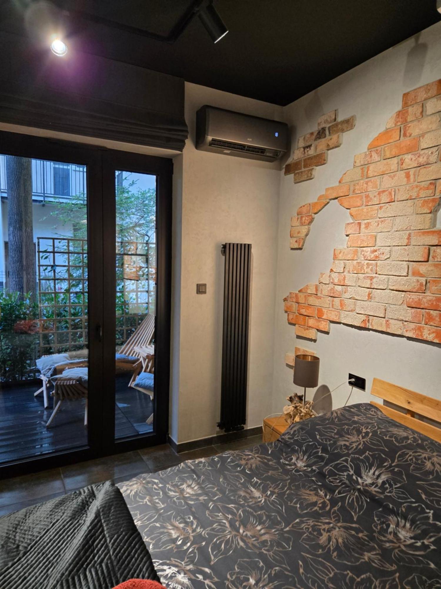 Luxury Vistula Old Town Apartments: Spa, Sauna & Pool Retreat Krakow